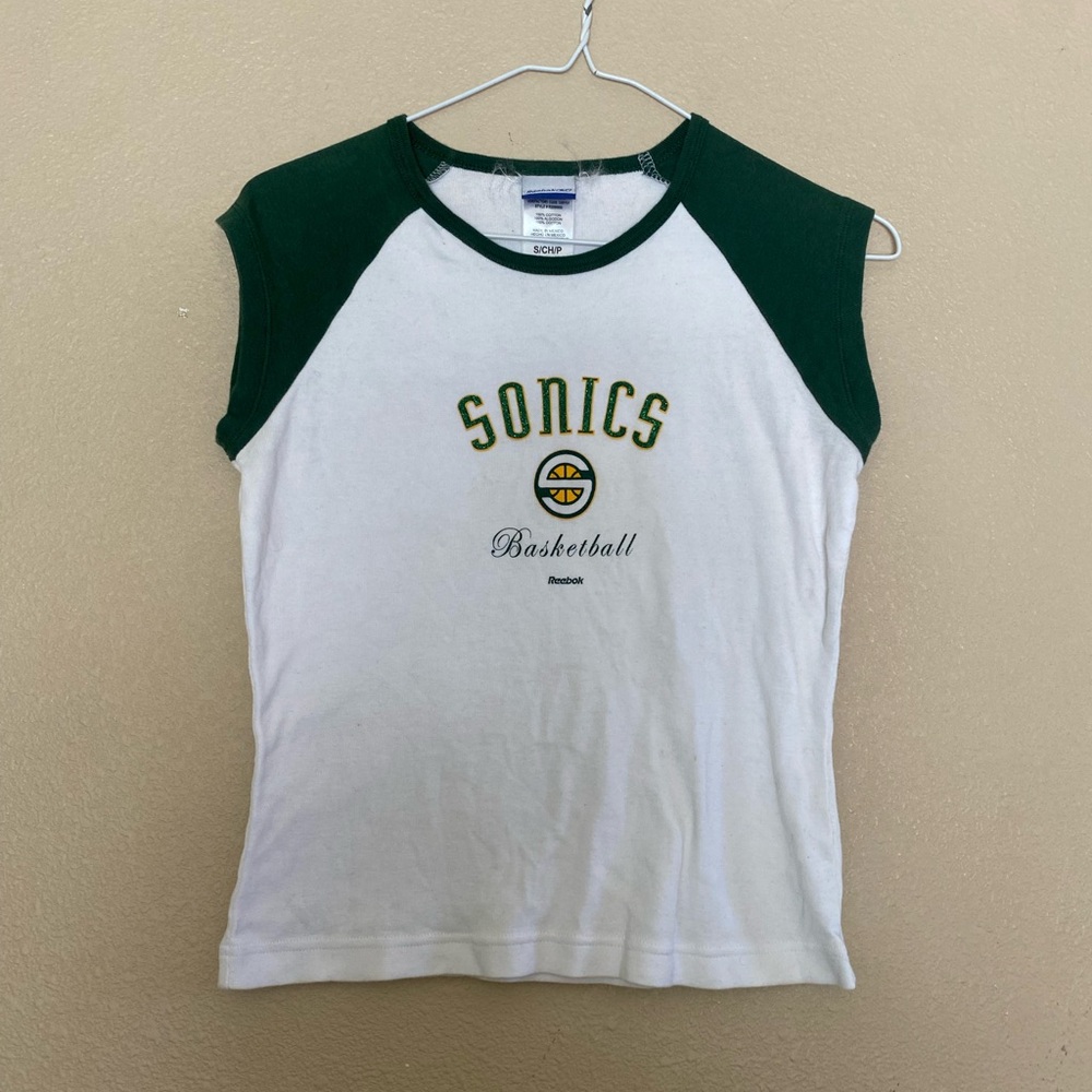Vintage Y2K 90s Seattle Supersonics Reebok tee